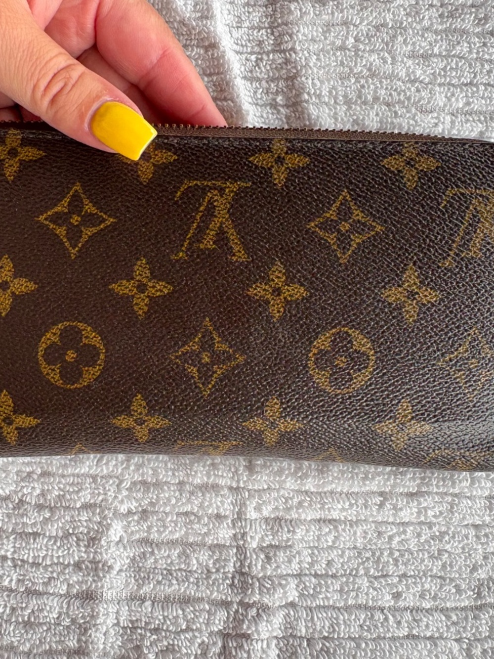 Louis Vuitton Monogram Neverfull Tote in Brown with Rose Interior - Picture 15 of 16